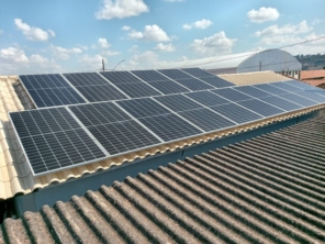 Foto de Vertente Solar em Carmo do Paranaíba, MG por Solutudo