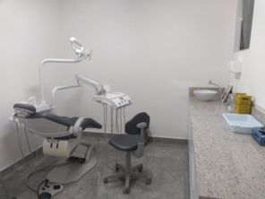 Centro Cirúrgico Odontológico equipado para realização de procedimentos com segurança, conforto e eficácia!