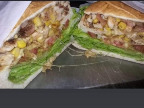 Foto de Mica Lanches em Botucatu, SP por Solutudo