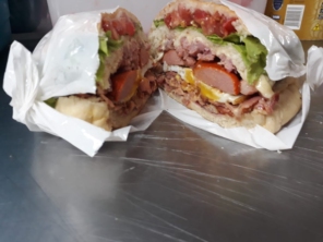 Foto de Mica Lanches em Botucatu, SP por Solutudo
