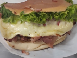 Foto de Mica Lanches em Botucatu, SP por Solutudo