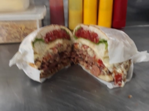 Foto de Mica Lanches em Botucatu, SP por Solutudo