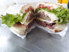 Foto de Mica Lanches em Botucatu, SP por Solutudo