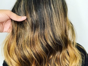 Foto de Felipe Jesus Hair Designer em Botucatu, SP por Solutudo