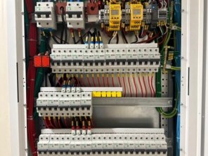Foto de MR sistemas elétricos em Pinhais, PR por Solutudo