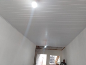 Foto de Depósito Recanto das Andorinhas em Bofete, SP por Solutudo