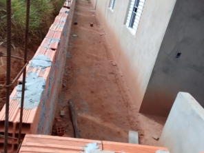 Foto de Depósito Recanto das Andorinhas em Bofete, SP por Solutudo