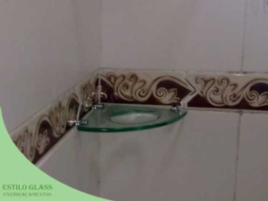 Foto de Estilo Glass Envidraçamento em Bertioga, SP por Solutudo