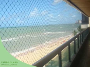 Foto de Estilo Glass Envidraçamento em Bertioga, SP por Solutudo