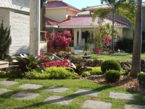 Foto de Equipe Garden - Paisagismo em Rio de Janeiro, RJ por Solutudo