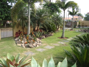 Foto de Equipe Garden - Paisagismo em Rio de Janeiro, RJ por Solutudo