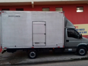 Foto de Claudiney Neves Transportes em Sorocaba, SP por Solutudo