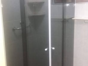 Foto de RRA vidraçaria em Avaré, SP por Solutudo