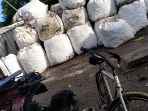 Foto de Sucatas Bertioga em Bertioga, SP por Solutudo