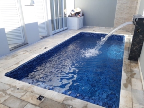 Foto de Acqua Designer Piscinas em Americana, SP por Solutudo