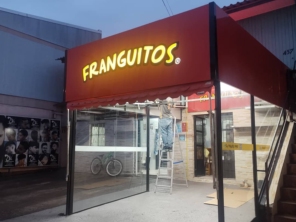 Foto de Franguitos - Loja 2 em Passo Fundo, RS por Solutudo