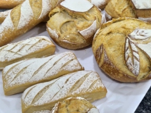 Foto de Divino Pão em Tietê, SP por Solutudo