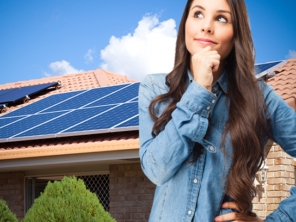 1) Fazemos o orçamento preliminar de acordo com seus requisitos, considerando a irradiação solar local, o consumo  energético dos últimos doze meses e a tarifa da distribuidora.     2) Fechamos a proposta ideal para você.     3) Após aprovada a proposta, conduzimos a vistoria técnica da propriedade para coletar os requisitos do sistema.     4) Com os requisitos distribuidora.     5) Após o projeto ser aprovado pela distribuidora, realizamos a instalação do sistema e solicitamos a troca do relógio  de energia pelo modelo bidirecional.     6) Parabéns! Você está economizando de maneira inteligente e gerando energia limpa. Se no mês o seu balanço for  positivo você ganha créditos de energia que podem ser utilizados em até 60 meses.