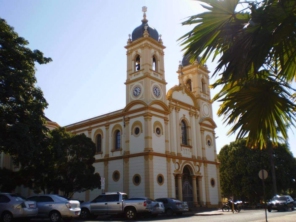 Foto de Colina em Colina, SP por Solutudo