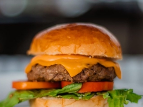 Foto de Titos Burger em Aracaju, SE por Solutudo