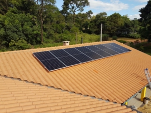 Foto de Íris Energy Energia Solar Inteligente em Botucatu, SP por Solutudo