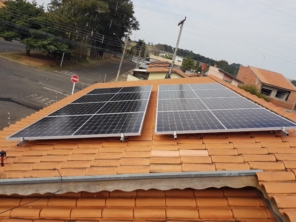 Foto de Íris Energy Energia Solar Inteligente em Botucatu, SP por Solutudo