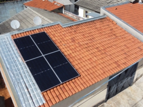 Foto de Íris Energy Energia Solar Inteligente em Botucatu, SP por Solutudo