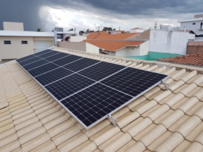 Foto de Íris Energy Energia Solar Inteligente em Botucatu, SP por Solutudo
