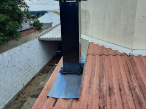 Foto de Pedroso Calhas e Telhados em Curitiba, PR por Solutudo