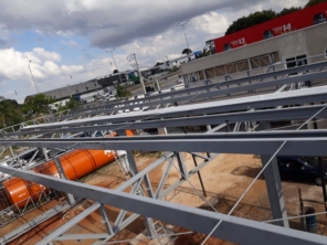 Foto de Pedroso Calhas e Telhados em Curitiba, PR por Solutudo