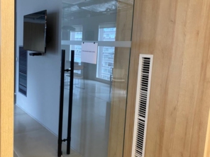 Foto de Alvorada Service Portas - Vidraçaria em São Paulo, SP por Solutudo