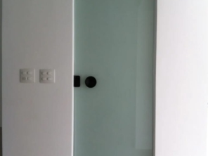 Foto de Alvorada Service Portas - Vidraçaria em São Paulo, SP por Solutudo