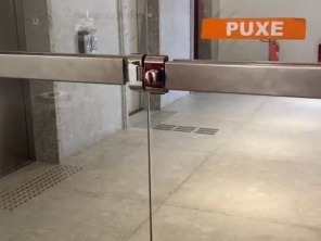 Foto de Alvorada Service Portas - Vidraçaria em São Paulo, SP por Solutudo