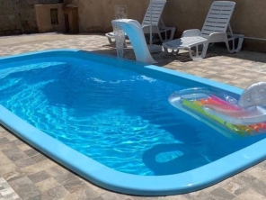 Foto de Splash by iGUi Piscinas Botucatu em Ninho Verde II Eco Residence, SP por Solutudo