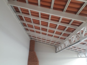 Foto de Hidroaço em Ninho Verde II Eco Residence, SP por Solutudo