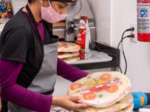 Foto de Pizza da Hora em Santa Cruz do Rio Pardo, SP por Solutudo