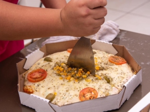 Foto de Pizza da Hora em Santa Cruz do Rio Pardo, SP por Solutudo