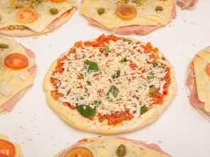 Foto de Pizza da Hora em Santa Cruz do Rio Pardo, SP por Solutudo