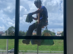 Foto de UpClean Limpeza Pós Obra em Botucatu, SP por Solutudo