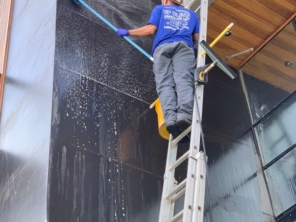 Foto de UpClean Limpeza Pós Obra em Botucatu, SP por Solutudo
