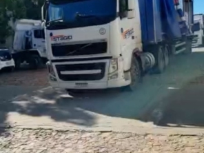 Foto de 76 volts em Juazeiro do Norte, CE por Solutudo