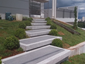 Foto de JJ Acabamentos em Botucatu, SP por Solutudo