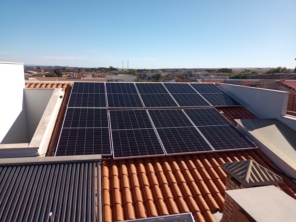 Foto de Denis Energia Solar em São Pedro do Turvo, SP por Solutudo