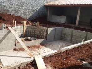 Foto de César Souza - Construtor - Pinturas - Elétricas - Piscinas em Botucatu, SP por Solutudo