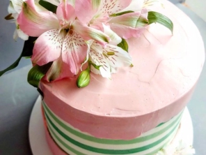 Foto de Que Seja Cake by Livia Peres - Confeitaria em Vila Velha, ES por Solutudo