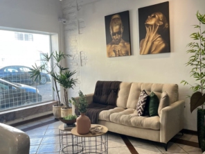 Foto de Studio Essencia em São Manuel, SP por Solutudo