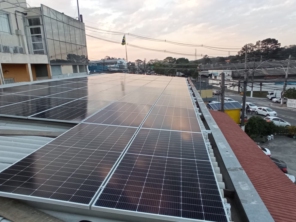 Foto de Hyper Energia Solar em Cotia, SP por Solutudo