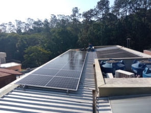 Foto de Hyper Energia Solar em Cotia, SP por Solutudo