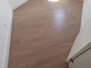 Linha Evidênce;
Cor: Andorra;
Com rodapé duratex de 10 cm de MDF.