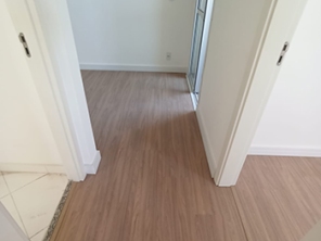 Linha Evidênce;
Cor: Andorra;
Com rodapé duratex de 10 cm de MDF.